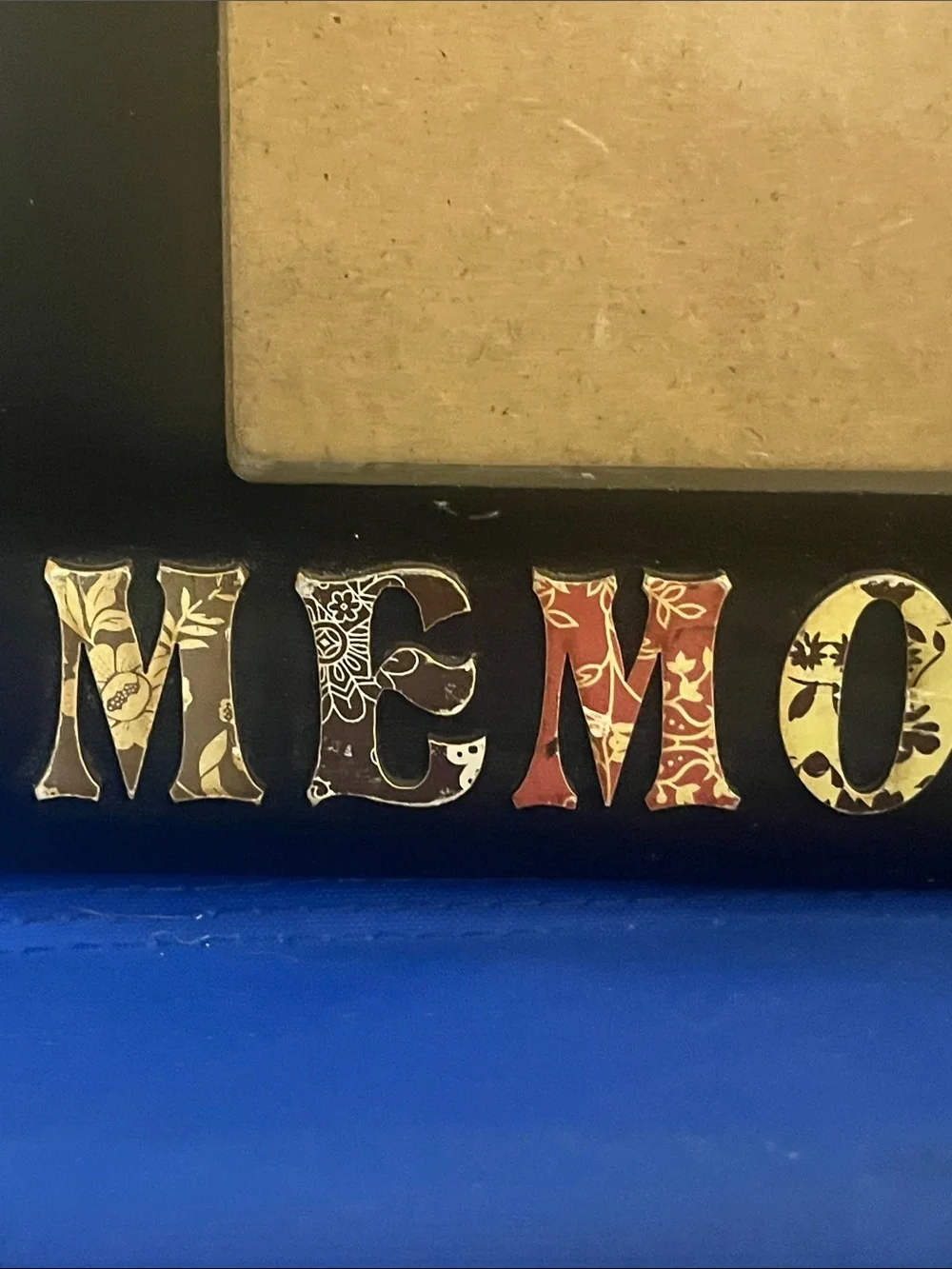 Black 'MEMORIES' Decorative Photo Frame